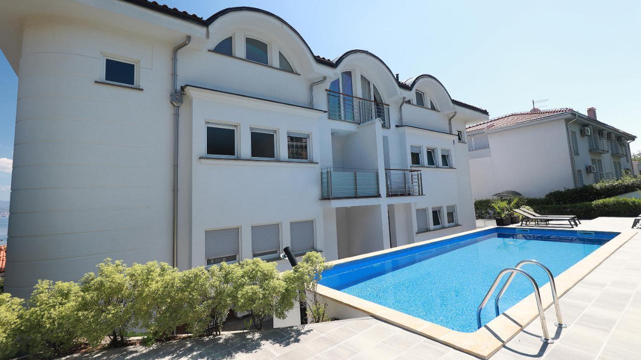 Sea View Apartment In Ičići Dış mekan fotoğraf