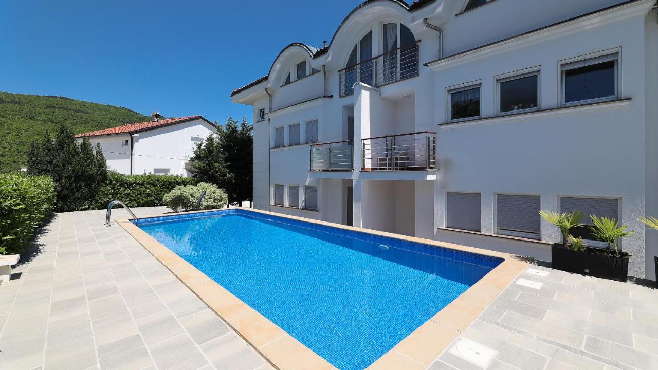 Sea View Apartment In Ičići Dış mekan fotoğraf