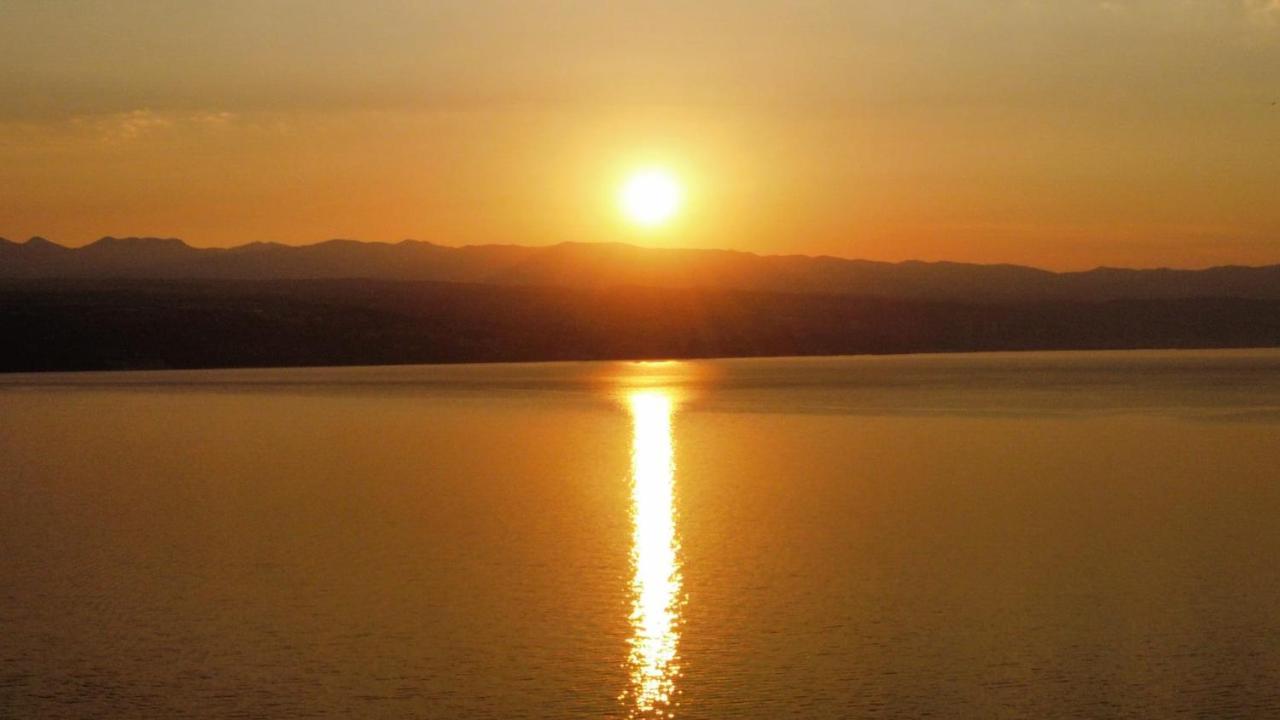 Sea View Apartment In Ičići Dış mekan fotoğraf