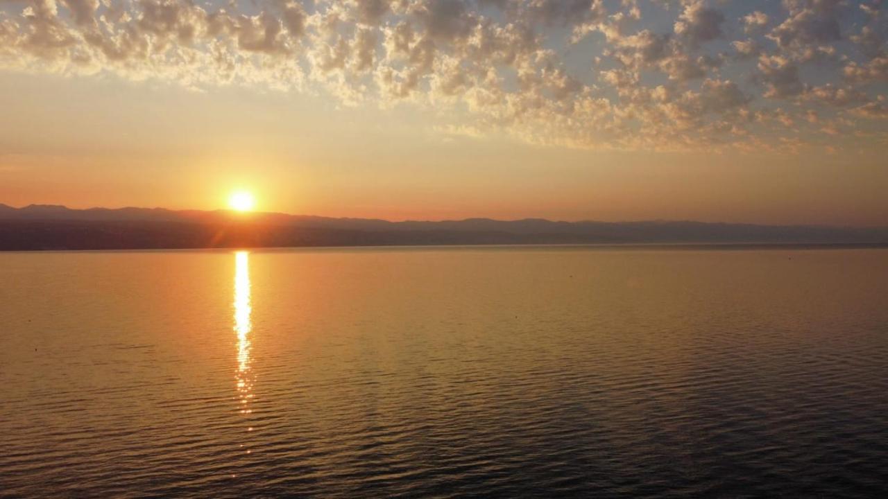 Sea View Apartment In Ičići Dış mekan fotoğraf